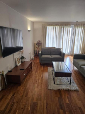 2 Bed Apartment Central London Canary Wharf
